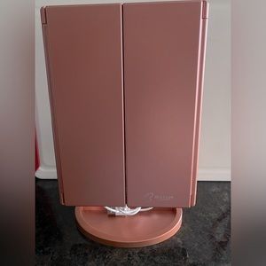 Makeup mirror charging wire.